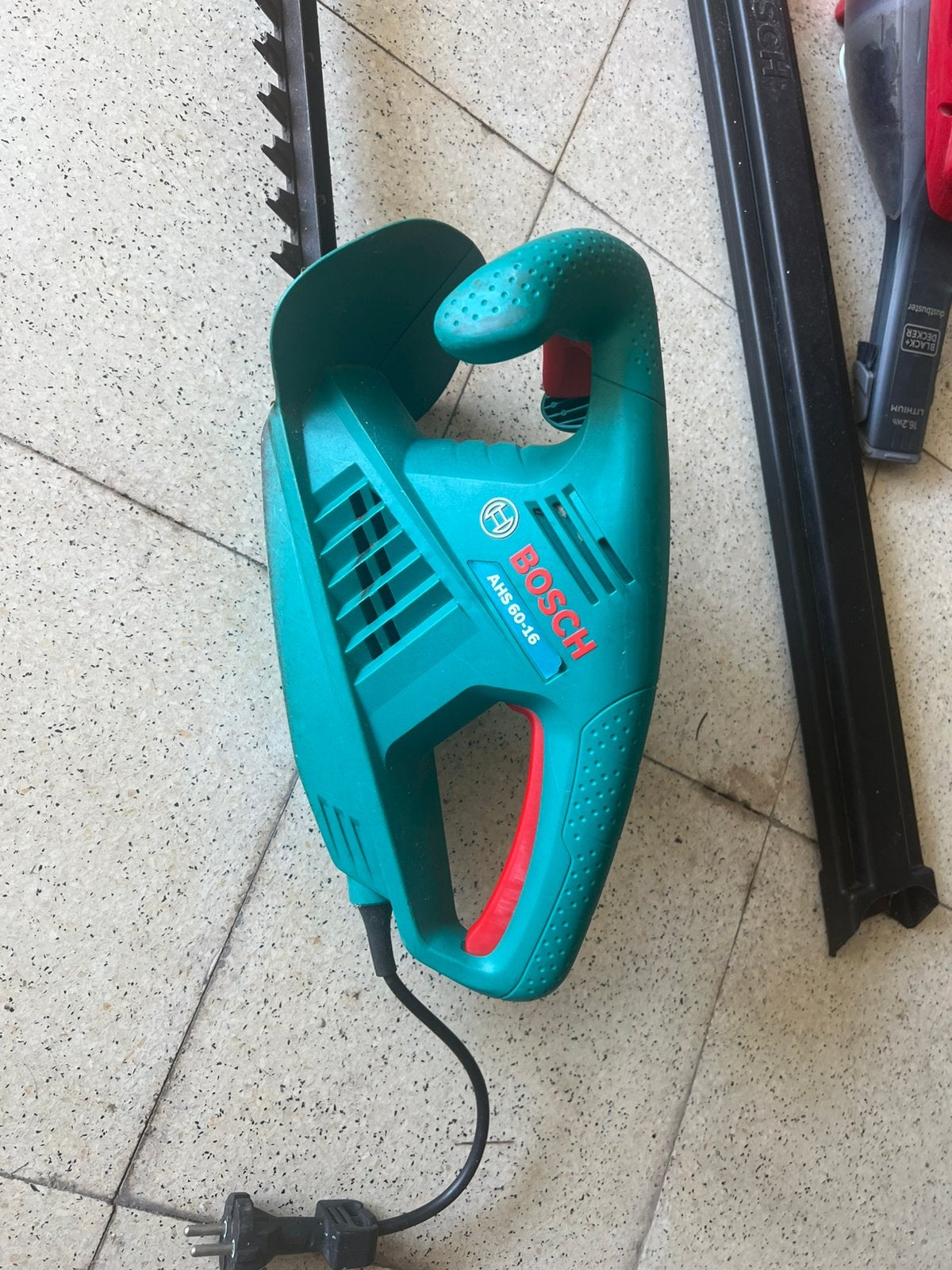 Heggenschaar BOSCH AHS 60 - 16, Enlèvement, Utilisé, Électrique
