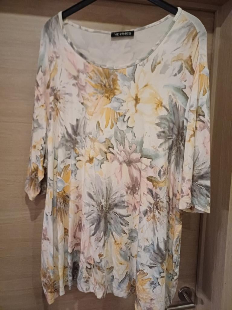 Verpass( boetiek) t - shirt bloemen Mt 52, Kleding | Dames, Verpass, Ophalen of Verzenden, Zo goed als nieuw