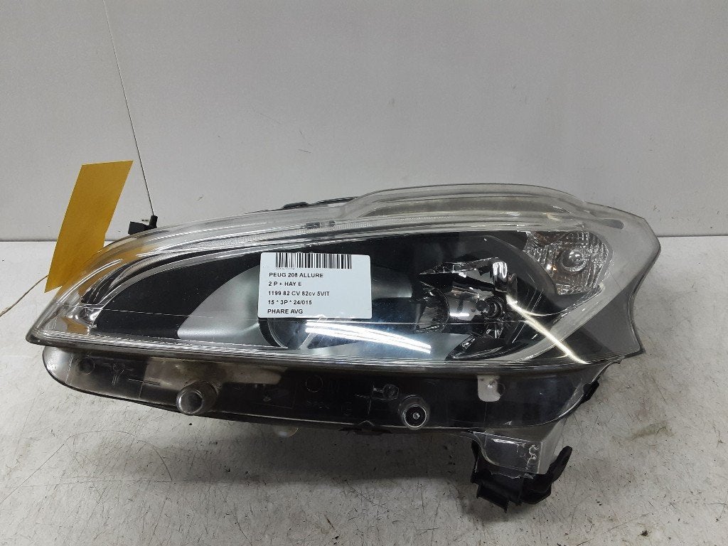PHARE / OPTIQUE AVANT GAUCHE 208 I (CA / CC / CK / CL), Autos : Pièces & Accessoires, Kontakt-peugeot@peugeot.com, Utilisé, Peugeot Deutschland GmbH