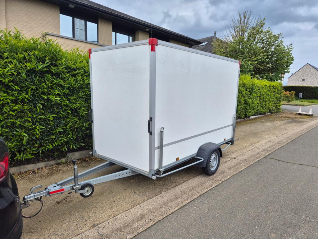 Remorque motorisée, remorque fermée, 750 kg, Enlèvement