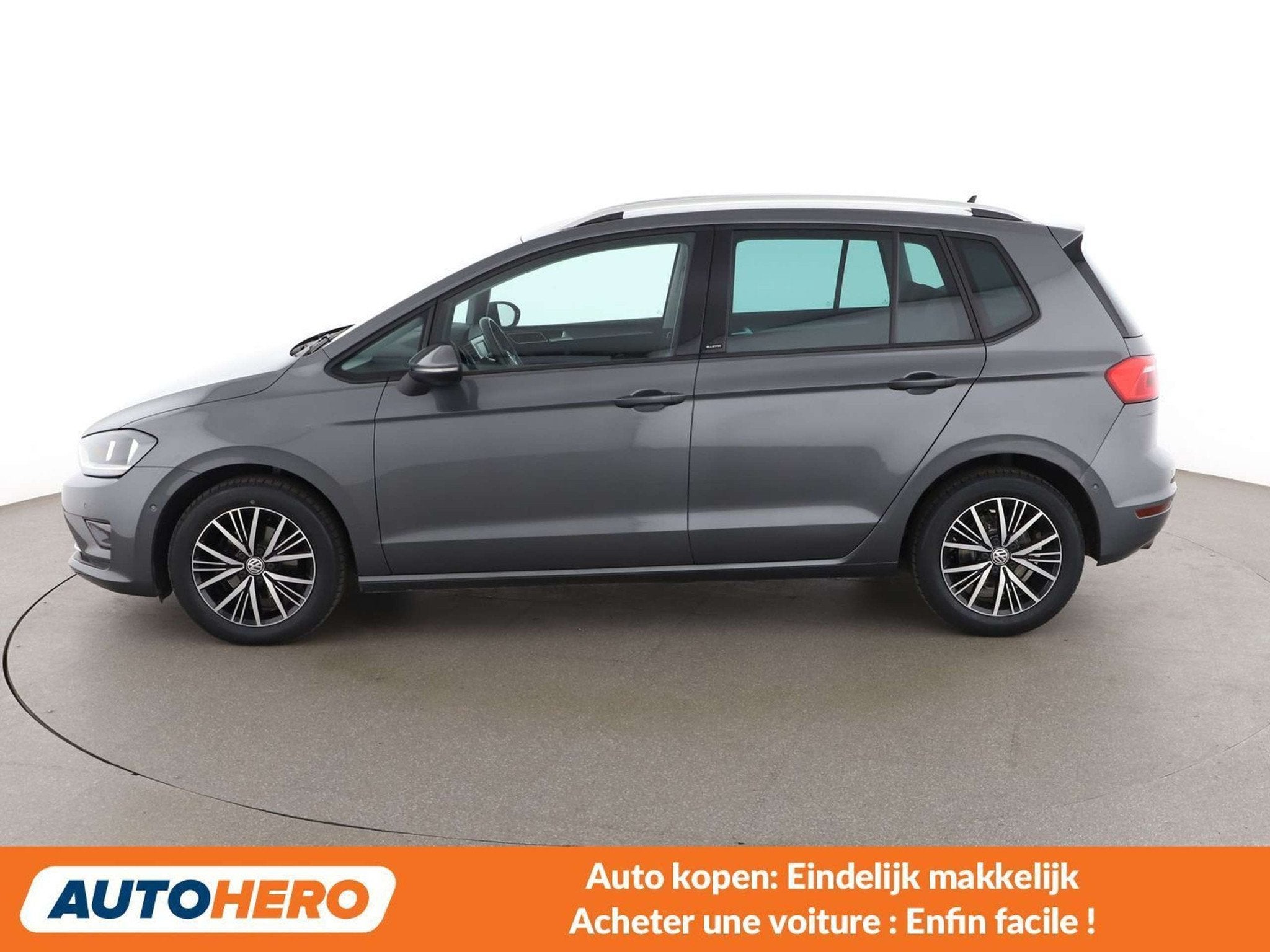 Volkswagen Golf Sportsvan 1.2 TSI Allstar BlueMotion Tech, Auto's, Stof, Gebruikt, Zwart, 1350 kg