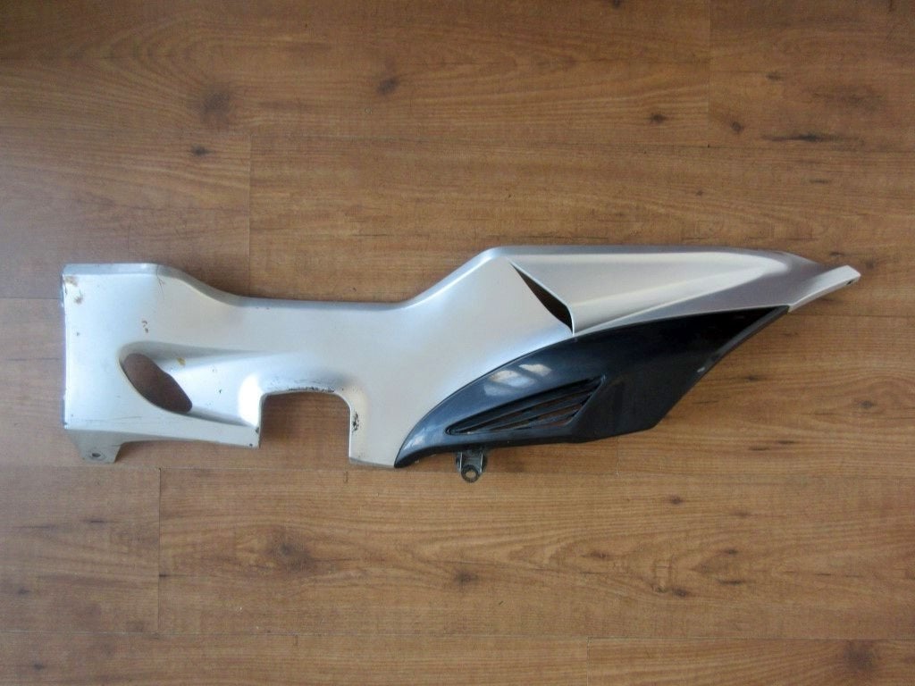 Suzuki AN400 Burgman onderkuip L kuipdeel zijkap zijkuip kap, Ophalen of Verzenden, Gebruikt