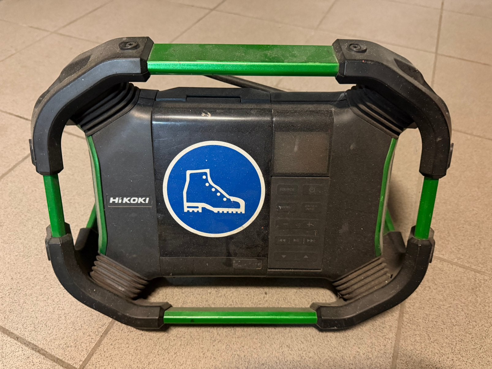 Werfradio hikoki, Doe-het-zelf en Bouw, Ophalen, Gebruikt