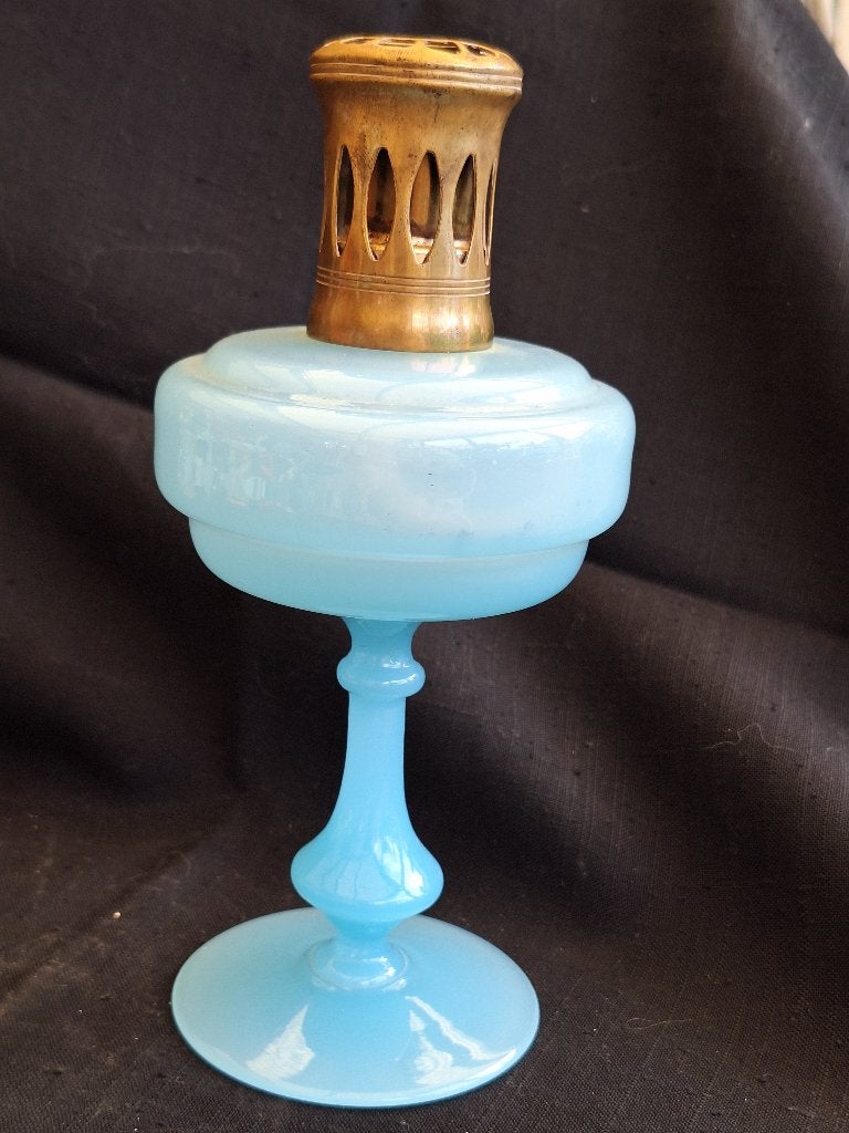 SUPERBE LAMPE ANCIENNE EN OPALINE BLEUE, Enlèvement ou Envoi
