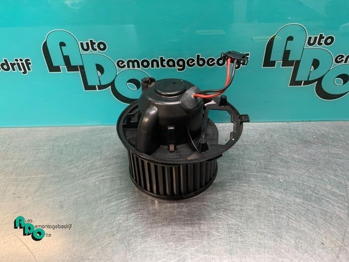 Moteur de ventilation chauffage d'un Volkswagen Golf (Golf 0, Volkswagen, -, 3 mois de garantie, Utilisé