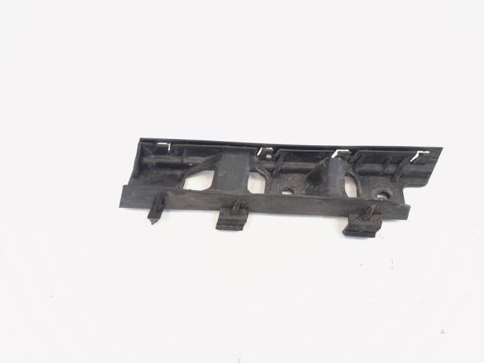 Bumpersteun links-voor van een Volkswagen Passat, Gebruikt, -, Volkswagen, -
