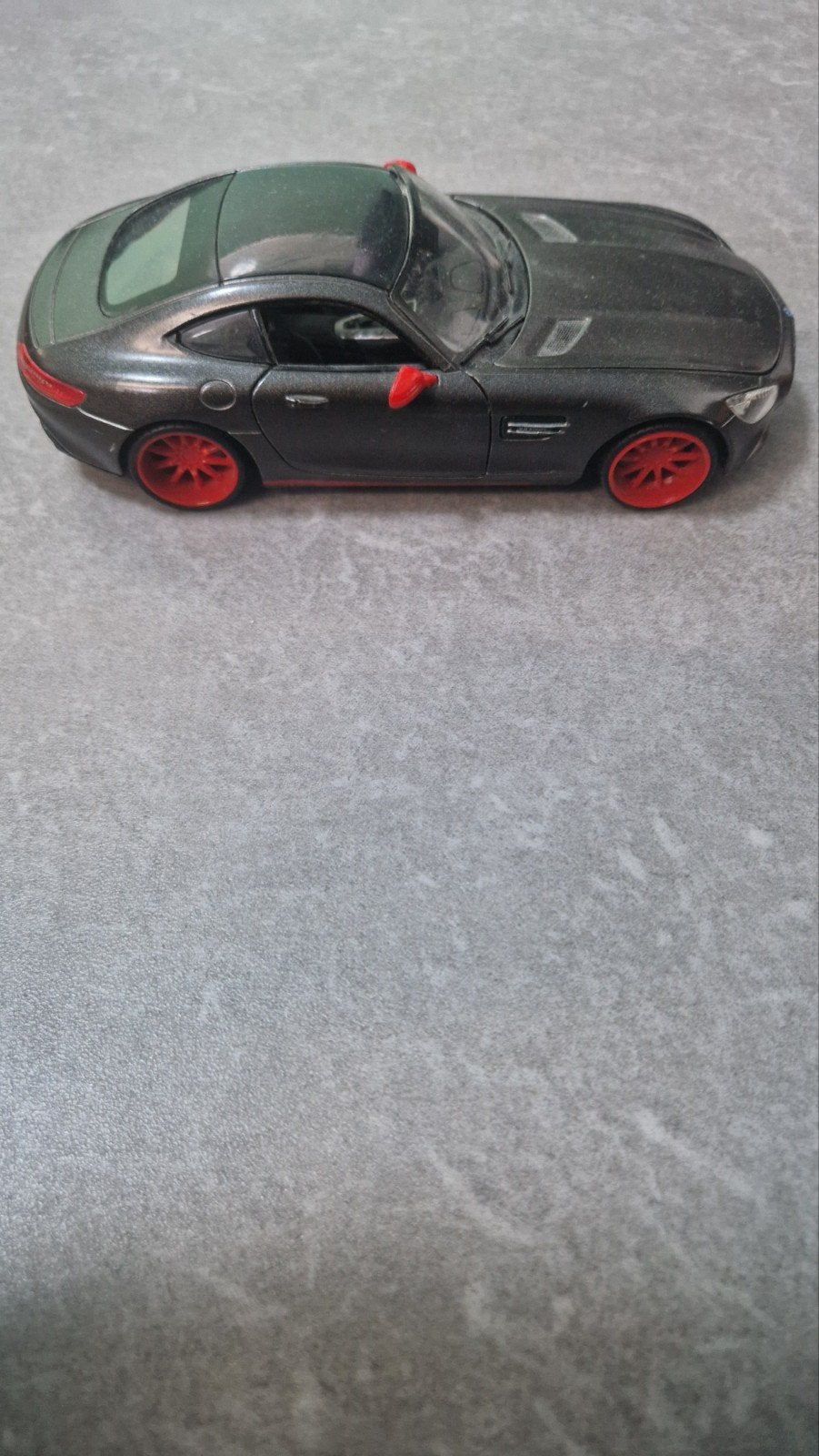 Mercedes amg gt maisto schaal 1/24, Hobby en Vrije tijd, Ophalen