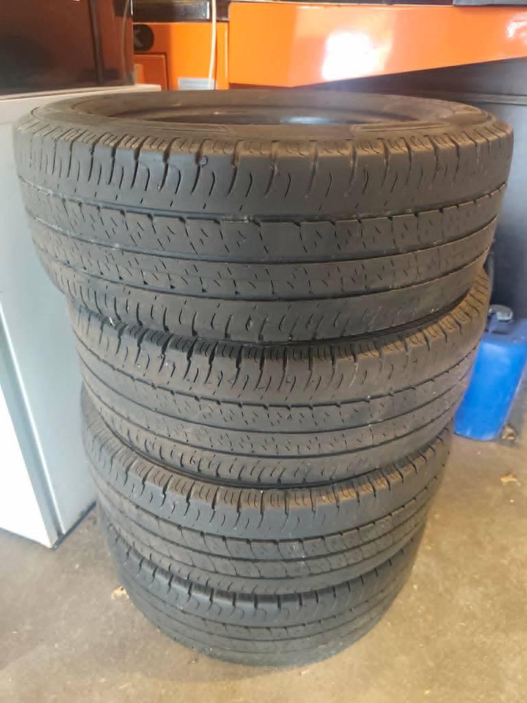Goodyear banden 215/65 R16C EfficientGrip Cargo, Ophalen, Gebruikt, Renault, Besturing