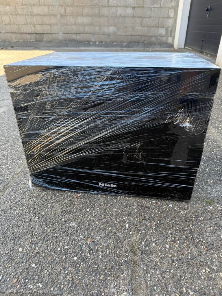 Miele stoomoven, Ophalen, Zo goed als nieuw