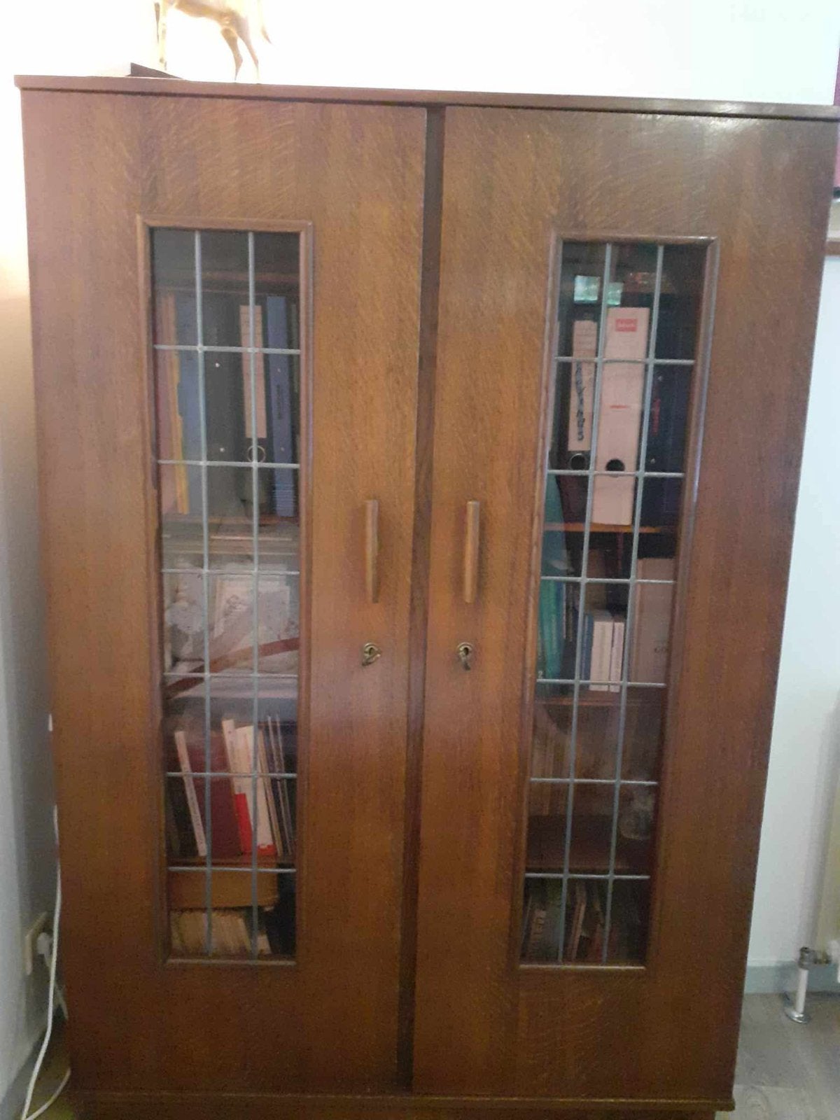 Bibliothèque, Avec porte(s), 100 à 150 cm, Utilisé, Autres essences de bois