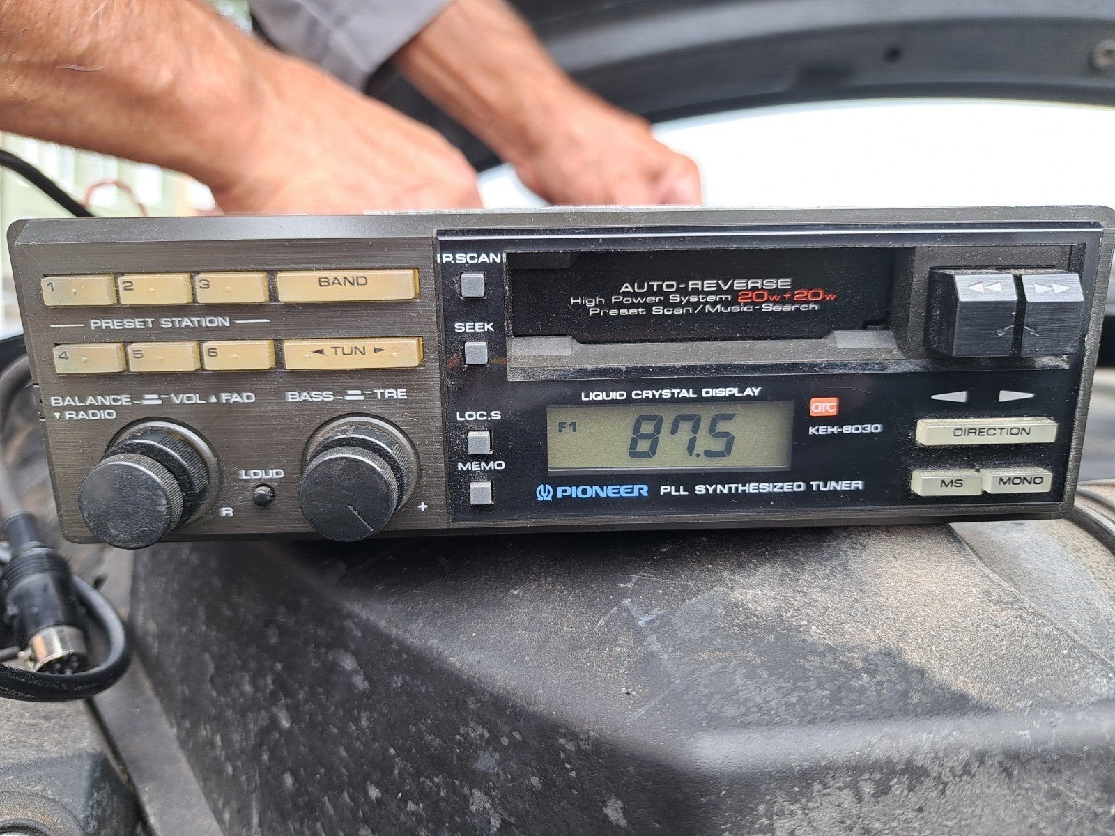 Autoradio à cassette Pioneer + amplificateur, Enlèvement