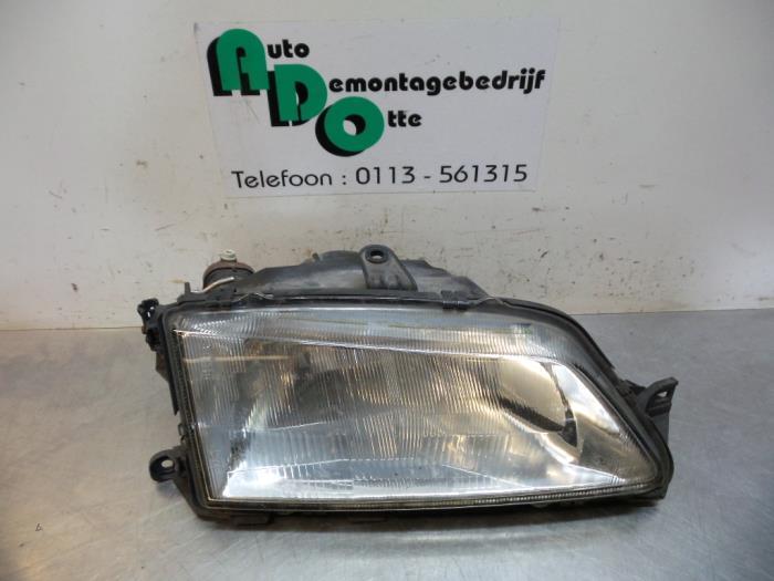 Koplamp rechts van een Peugeot 306 (306 93-), Gebruikt, -, -, Ophalen of Verzenden