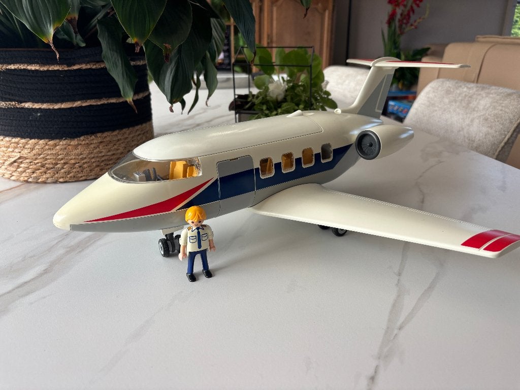 Playmobil 5954 Avion avec pilote et contrôleur, Enfants & Bébés, Comme neuf, Summer fun, Véhicule, Kit complet