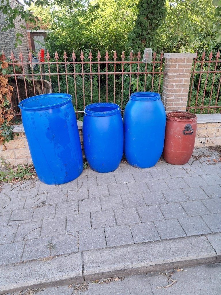 Gratis vaten / regenton, Tuin en Terras, Ophalen, Zo goed als nieuw, Kunststof