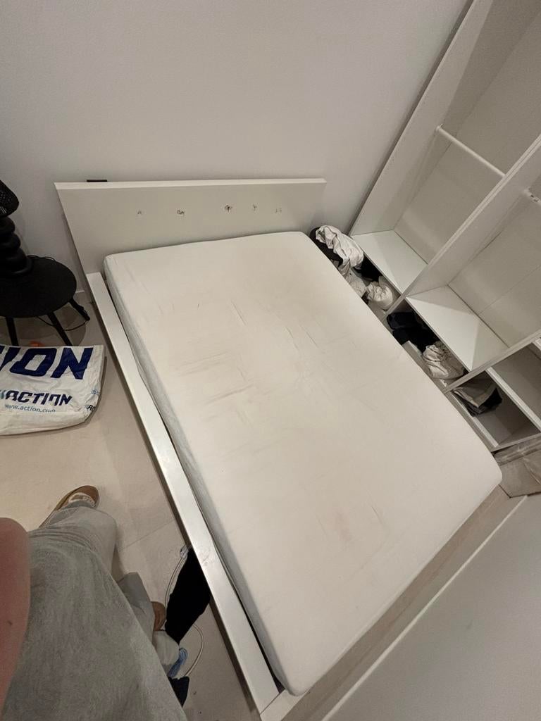 GRATIS - bedframe, Huis en Inrichting, Ophalen