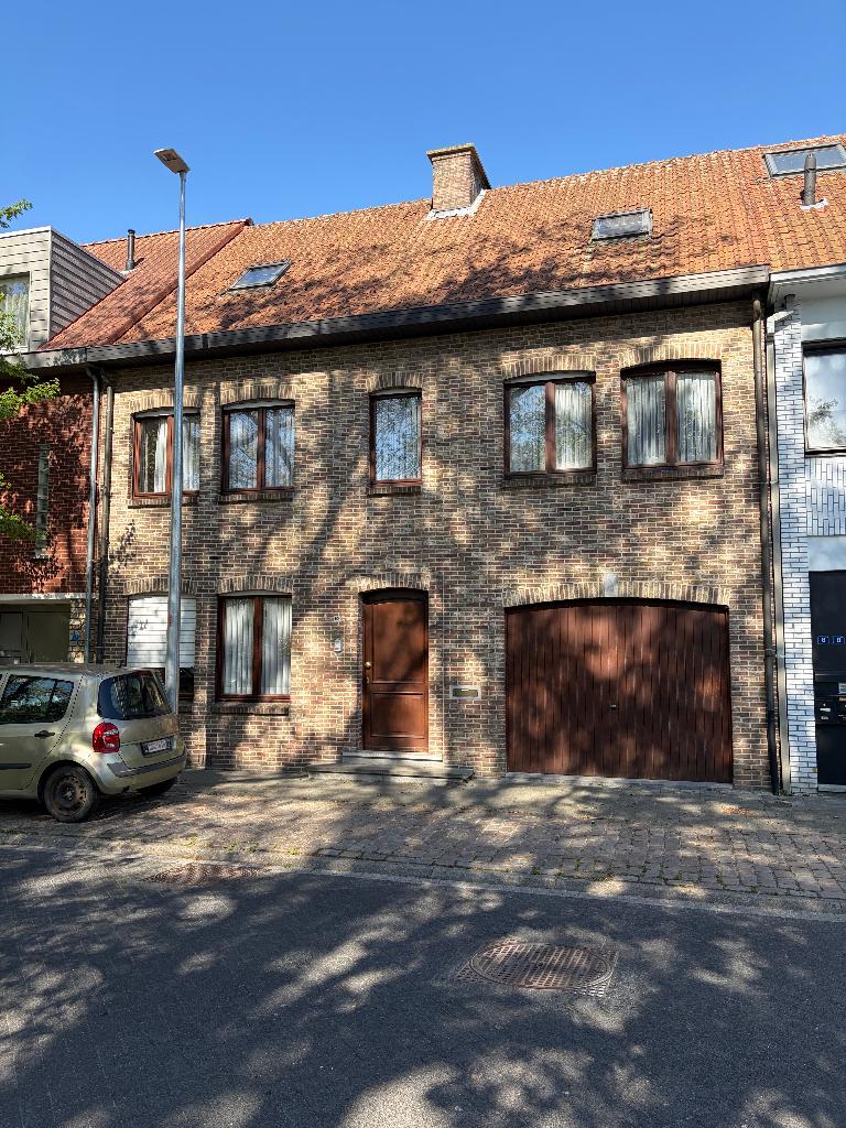 Charmante ruime gezinswoning 5 slpks&garage op goede locatie, Immo, Maisons à vendre, Province d'Anvers, 200 à 500 m², Maison 2 façades