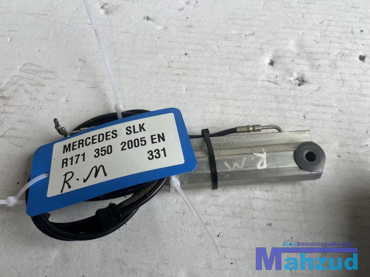 MERCEDES SLK R171 rechts binnen dak cilinder 2005-2011, Mercedes-Benz AG, Mercedes-Benz, Utilisé, Mercedesstrasse 120
70372  Stuttgart, DE