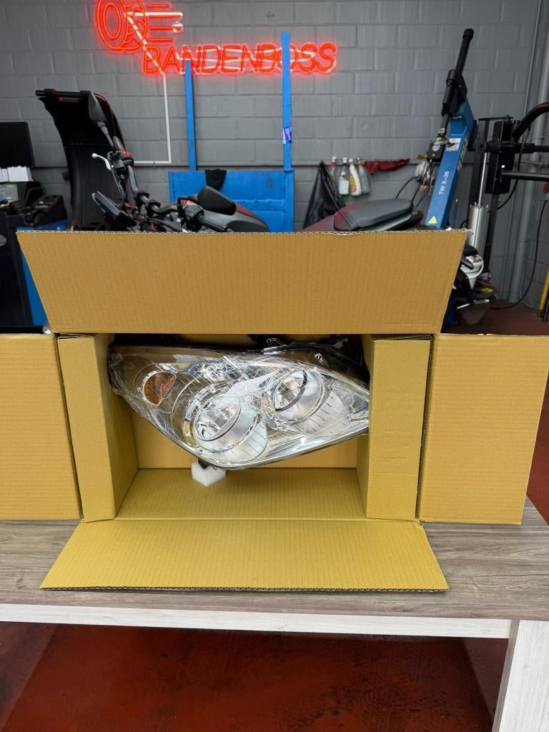 Koplamp geschikt voor Opel Astra H A04 L70, Auto-onderdelen, Ophalen of Verzenden, Nieuw, Opel