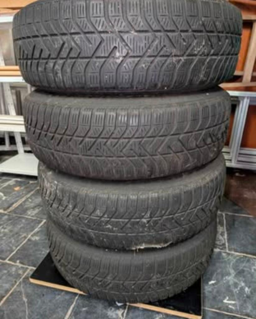 4 PIRELLI-winterbanden + 195/70 R16-velgen, Ophalen