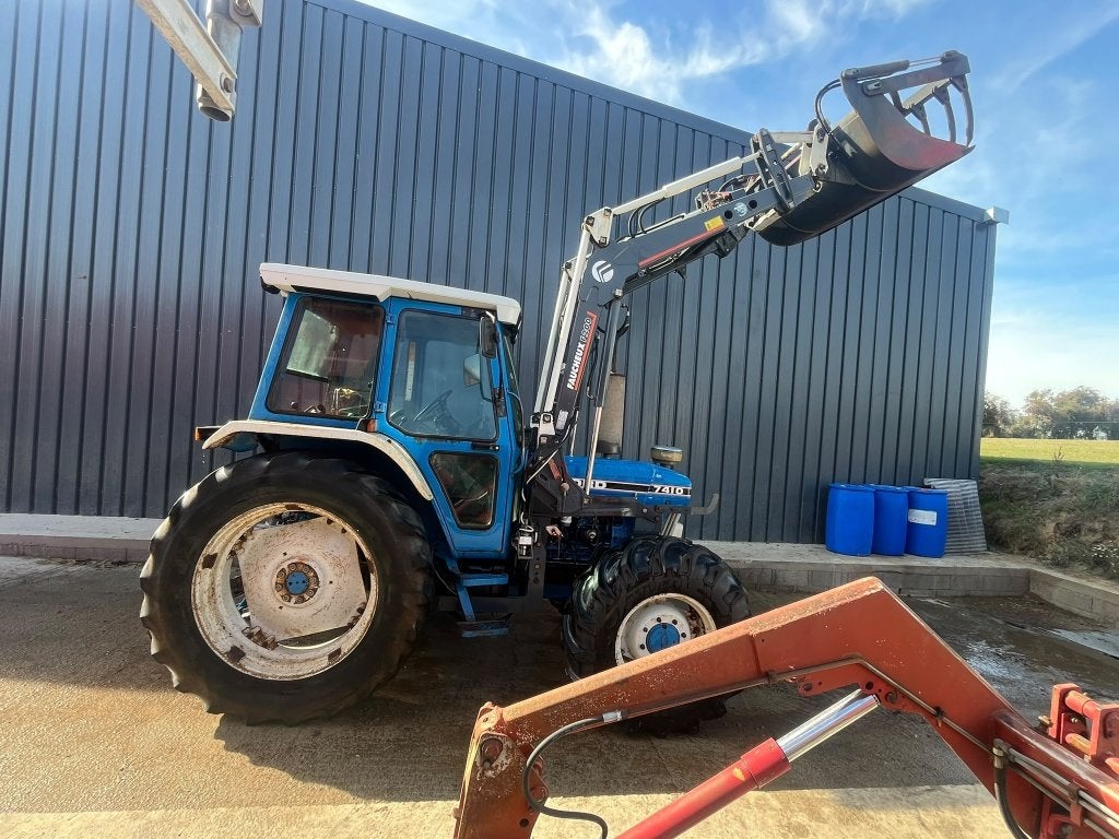 Ford 7410, 80 à 120 ch, Enlèvement, 7500 à 10000, Ford