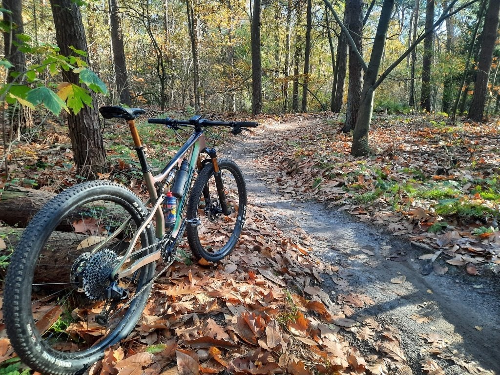 Merida Ninety-Six RC 10K (2023) – Maat M, Fietsen en Brommers, Ophalen, Gebruikt, Fully, Merida