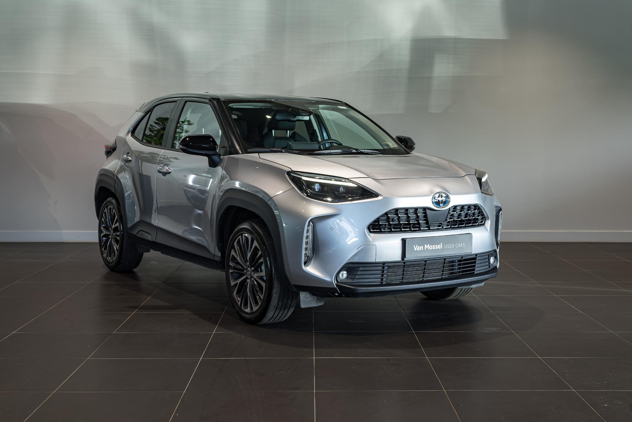 Toyota Yaris Cross 1.5 VVT-ie Hybrid 85kW Dynamic CVT, Autos, Argent ou Gris, Achat, 750 kg, Entreprise