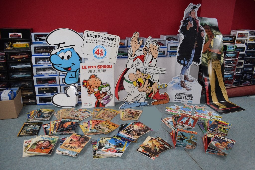 liquidation collection 130 bd bandes dessinée + 7 plv carton, Livres, Enlèvement, Utilisé