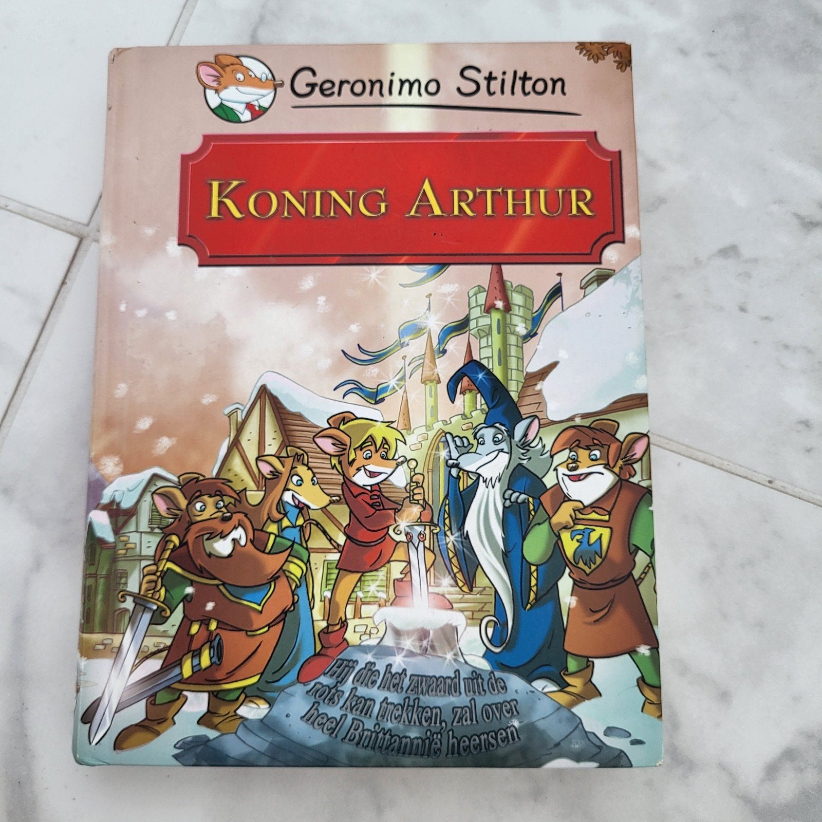 Geronimo Stilton - Koning Arthur, Ophalen of Verzenden, Geronimo Stilton