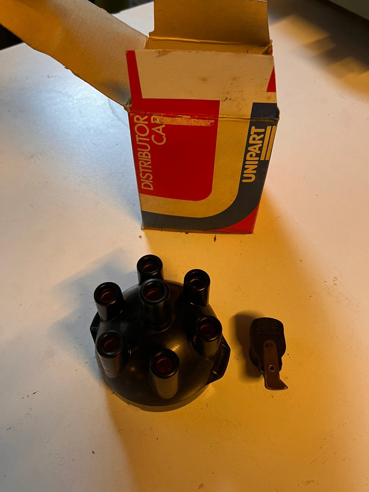 Bouchon de distributeur + rotor Unipart — Triumph TR5/TR6, Autos : Pièces & Accessoires, Électronique & Câbles, Triumph, Enlèvement