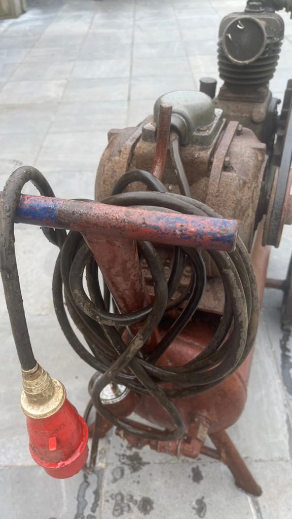 Compressor ( brown boveri), Ophalen, Zo goed als nieuw