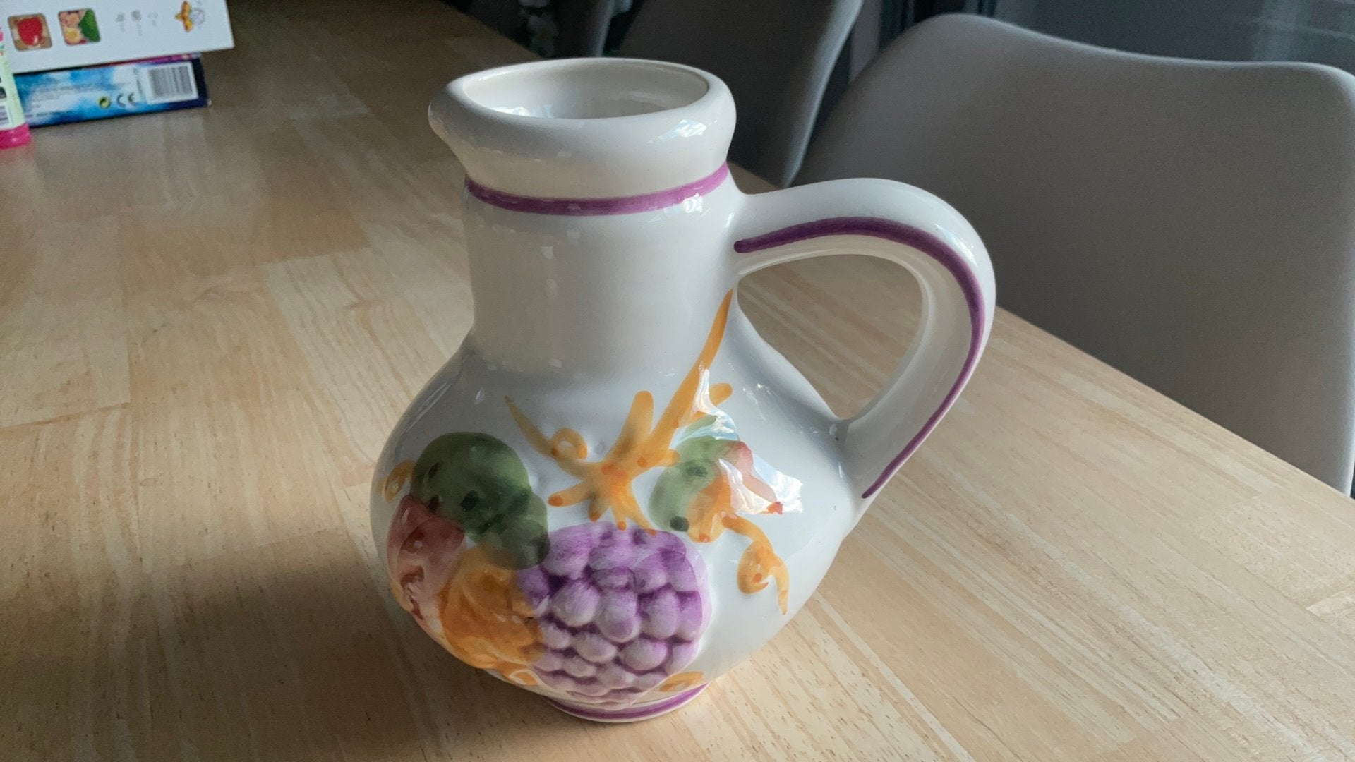 Kan in wit met fruitmotief, aardewerk, Antiek en Kunst, Ophalen of Verzenden