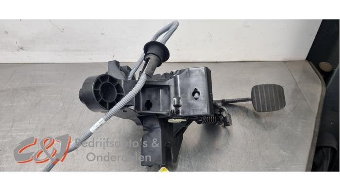 Pédale embrayage d'un Renault Trafic, Renault, -, 3 mois de garantie, Utilisé