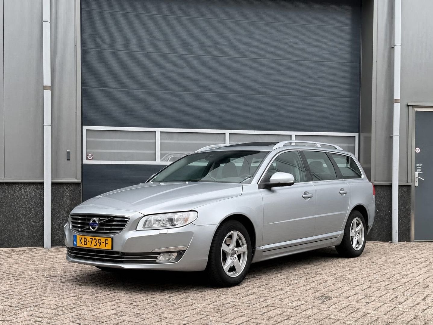Volvo V70 2.0 D4 Polar+ bj.2016 Autom|Navi|Leder|Trekh|Nap., Auto's, Volvo, Automaat, Zwart, V70, 117 g/km