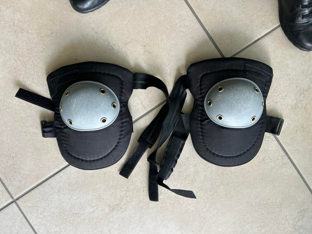 Set kniebeschermers, Ophalen, Gebruikt