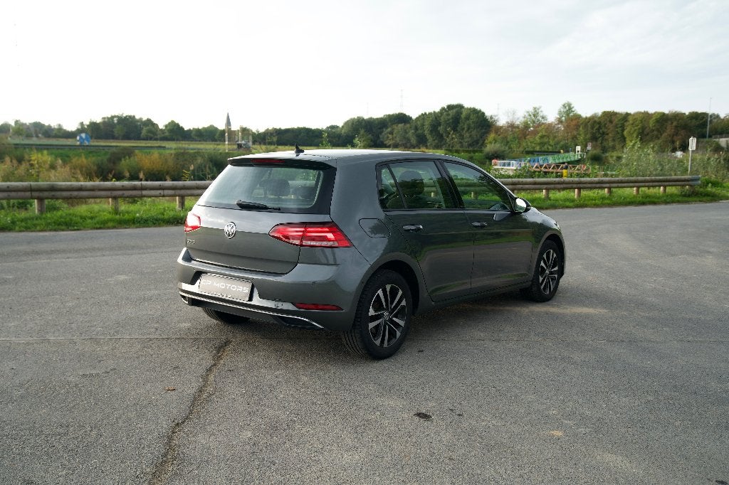 VOLKSWAGEN GOLF 1.0 TSI | AUTOMAAT | CAMERA | CARPLAY, Autos, Argent ou Gris, Euro 6, 109 g/km, 5 portes
