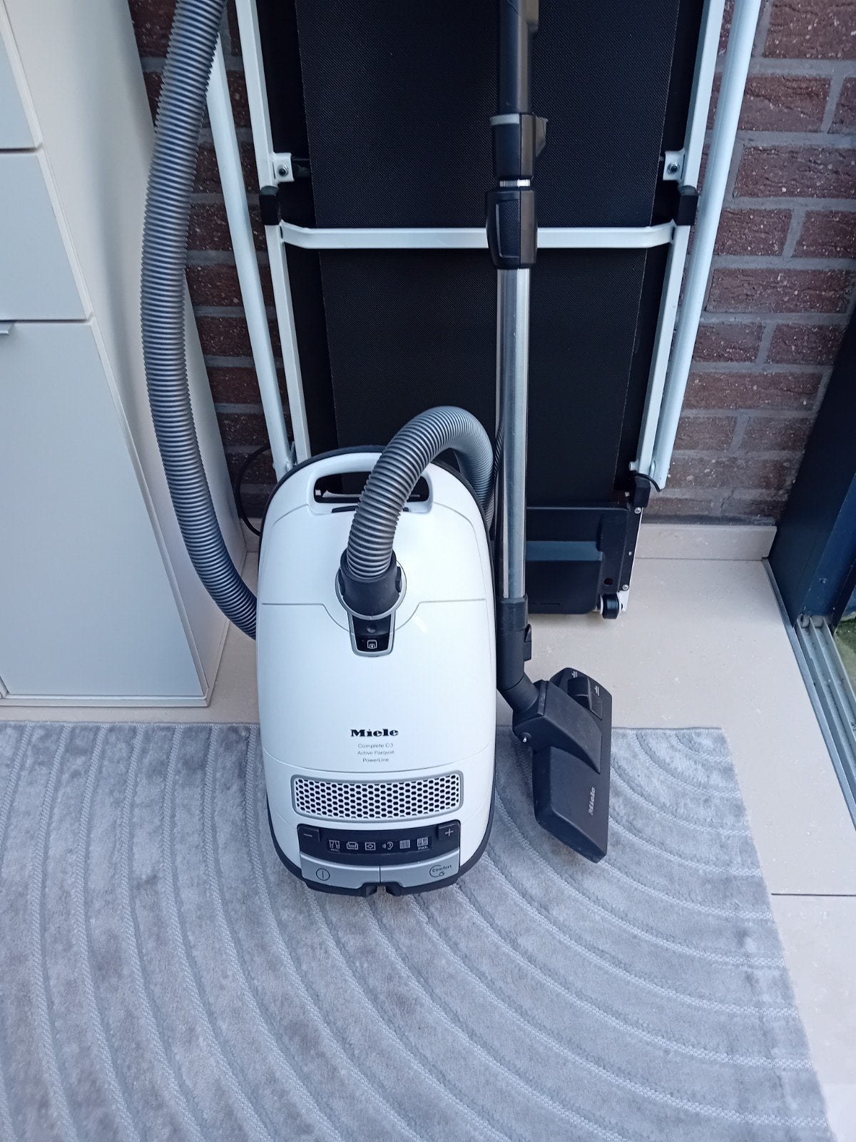 aspirateur Miele C3,  quasi neuf, Enlèvement ou Envoi, Miele