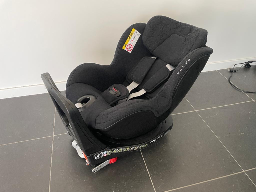 Origineel Volvo Achterwaarts Swingfix I-size Kinderzitje, Kinderen en Baby's, Autostoeltjes, Gebruikt, 0 t/m 18 kg, Isofix, Slaapstand