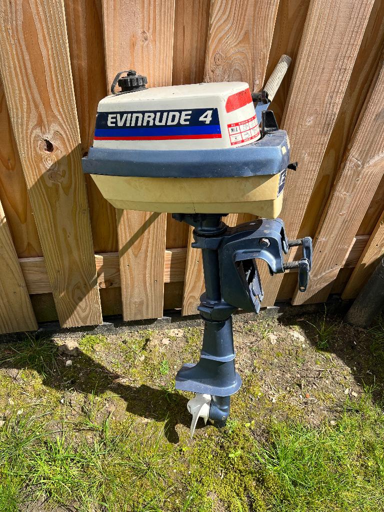 Evinrude buitenboordmotor, Enlèvement, Utilisé, Moteur hors-bord, Moins de 5 ch