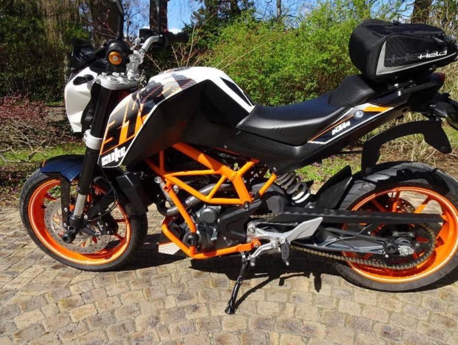 Zeer complete Ktm duke 390, Motoren, Motoren | KTM, Particulier, Handvatverwarming