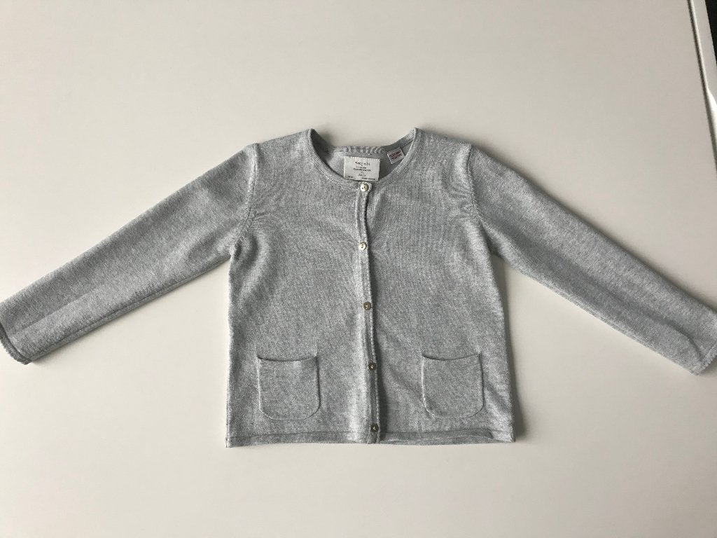 Grijze gilet maat 104 met goudkleurige knopjes, Kinderen en Baby's, Meisje, Trui of Vest, Ophalen of Verzenden, Zo goed als nieuw