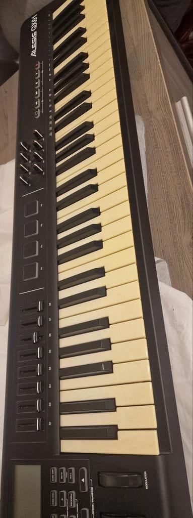 Midi keyboard alesis - qx61, Muziek en Instrumenten, Keyboards, Ophalen
