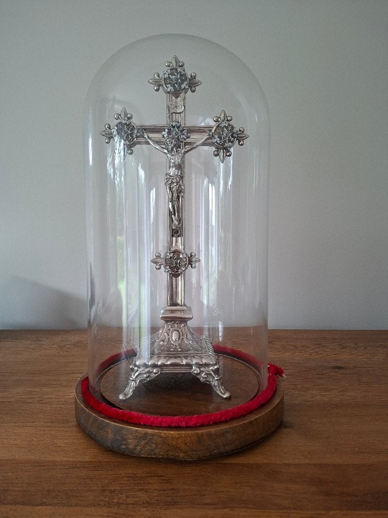 Crucifix onder stolp, Huis en Inrichting, Metaal, Ophalen, Gebruikt
