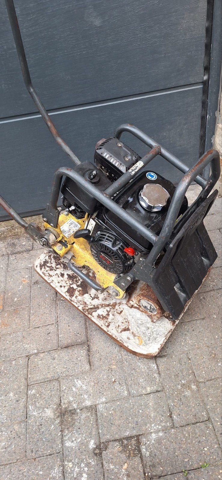 BOMAG - HONDA professionele trilplaat, Ophalen