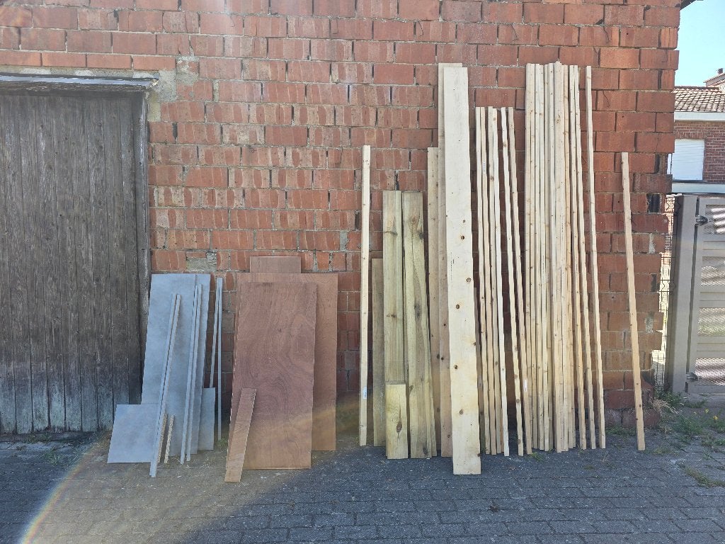 Bois non utilisé pour la construction et le bricolage, Enlèvement, Neuf, Autres essences de bois, Autres types