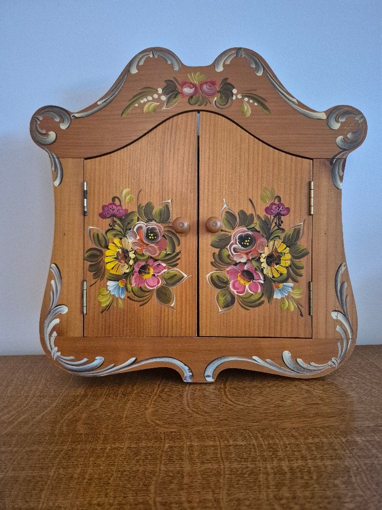 Houten sleutel kastje, Ophalen, Hout