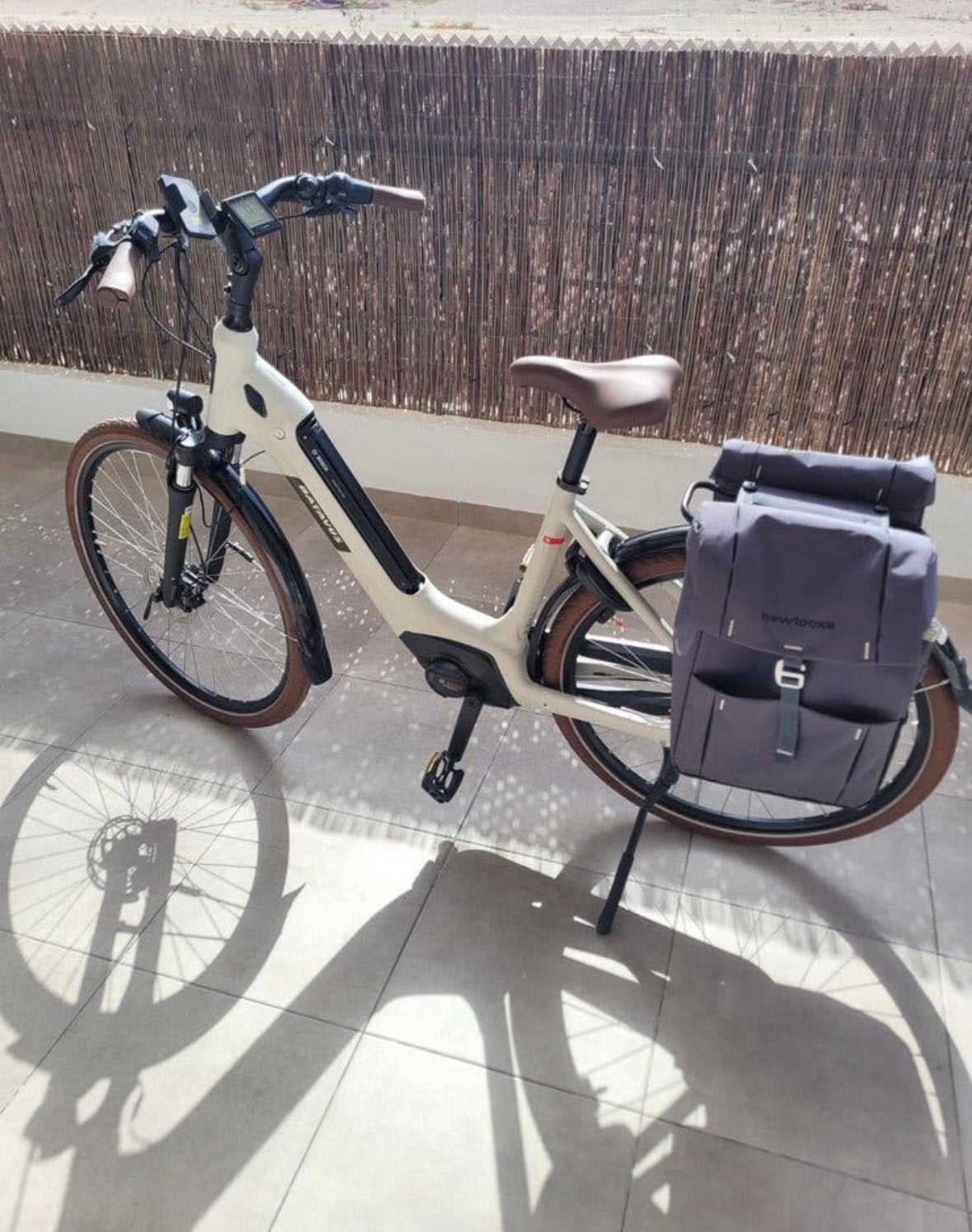 Batavus Elektrische Fiets 51cm | 2024 | Bosch 75Nm | 400 km, Ophalen, Zo goed als nieuw, Batavus
