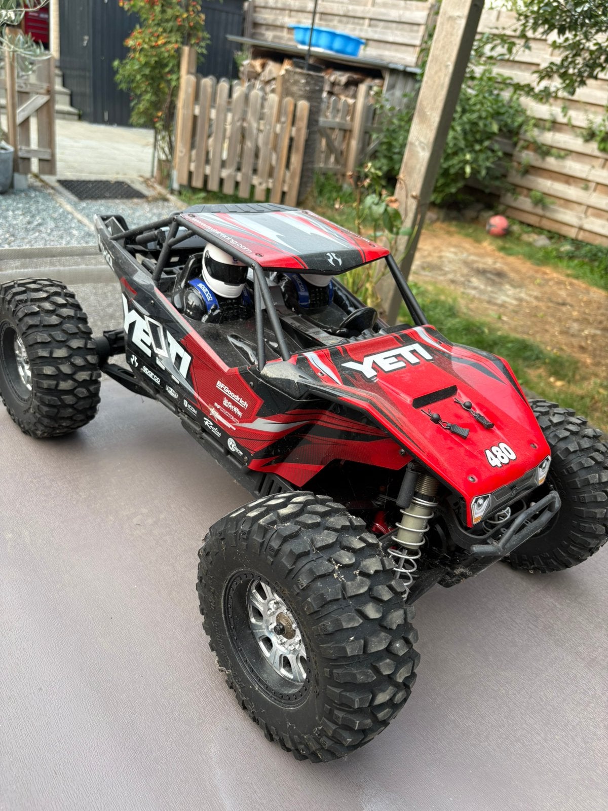 Axial yeti xl, Hobby & Loisirs créatifs, Échelle 1:8, Voiture off road, Comme neuf, Enlèvement