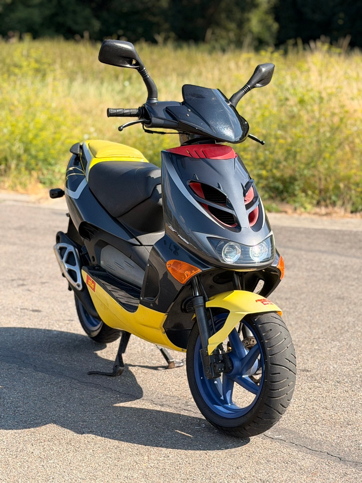 Aprilia SR 50 Replica Marco Melandri – 2000 – Collector, Enlèvement, Comme neuf, Électrique, SR 50