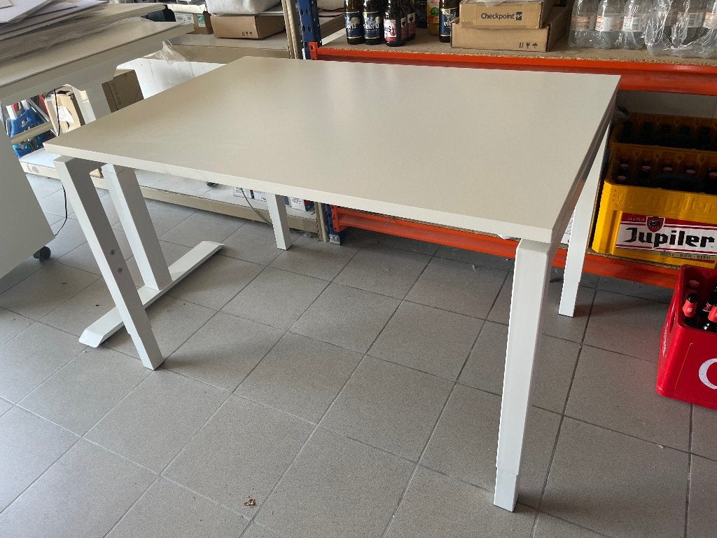 verstelbaar bureau, Huis en Inrichting, Bureaus, Ophalen, Overige typen, 120 cm, In hoogte verstelbaar