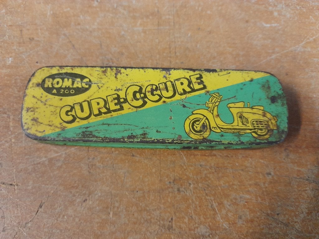 ancienne boite vide rustines romac cure c cure scooter, Collections, Enlèvement ou Envoi, Utilisé, Autres types